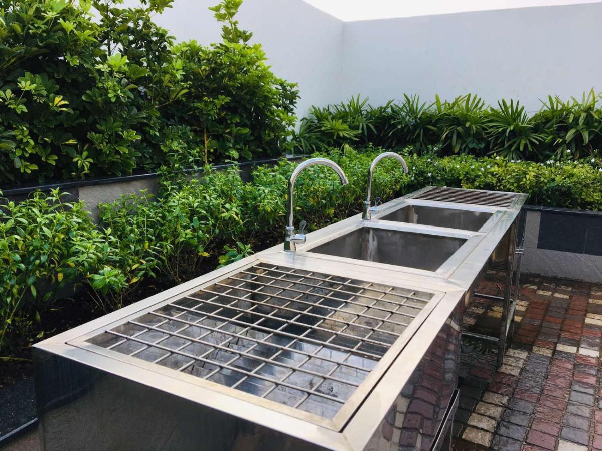 Gold Bee Dormitary Service Apartment Cidade de Ho Chi Minh Exterior foto
