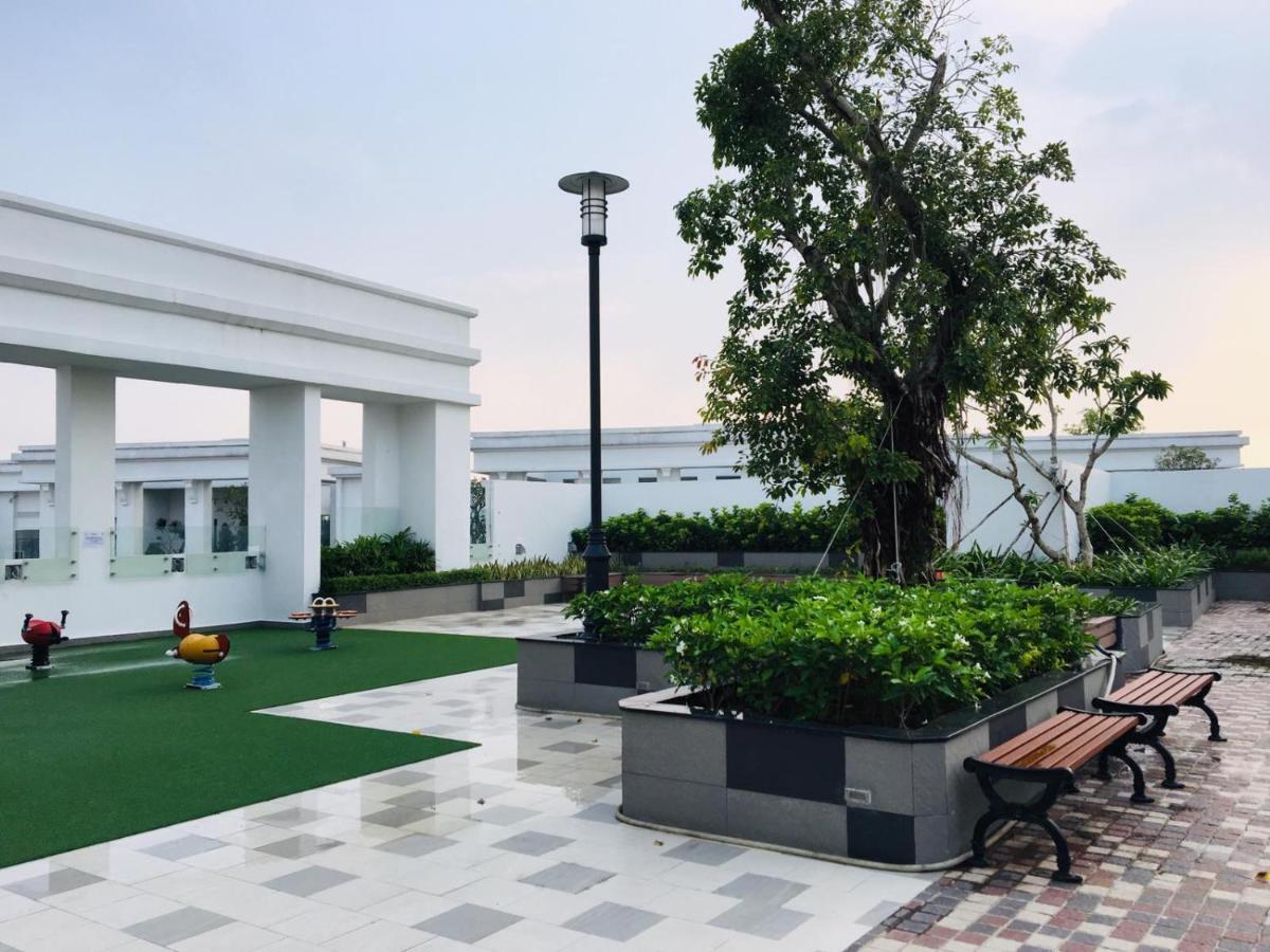 Gold Bee Dormitary Service Apartment Cidade de Ho Chi Minh Exterior foto