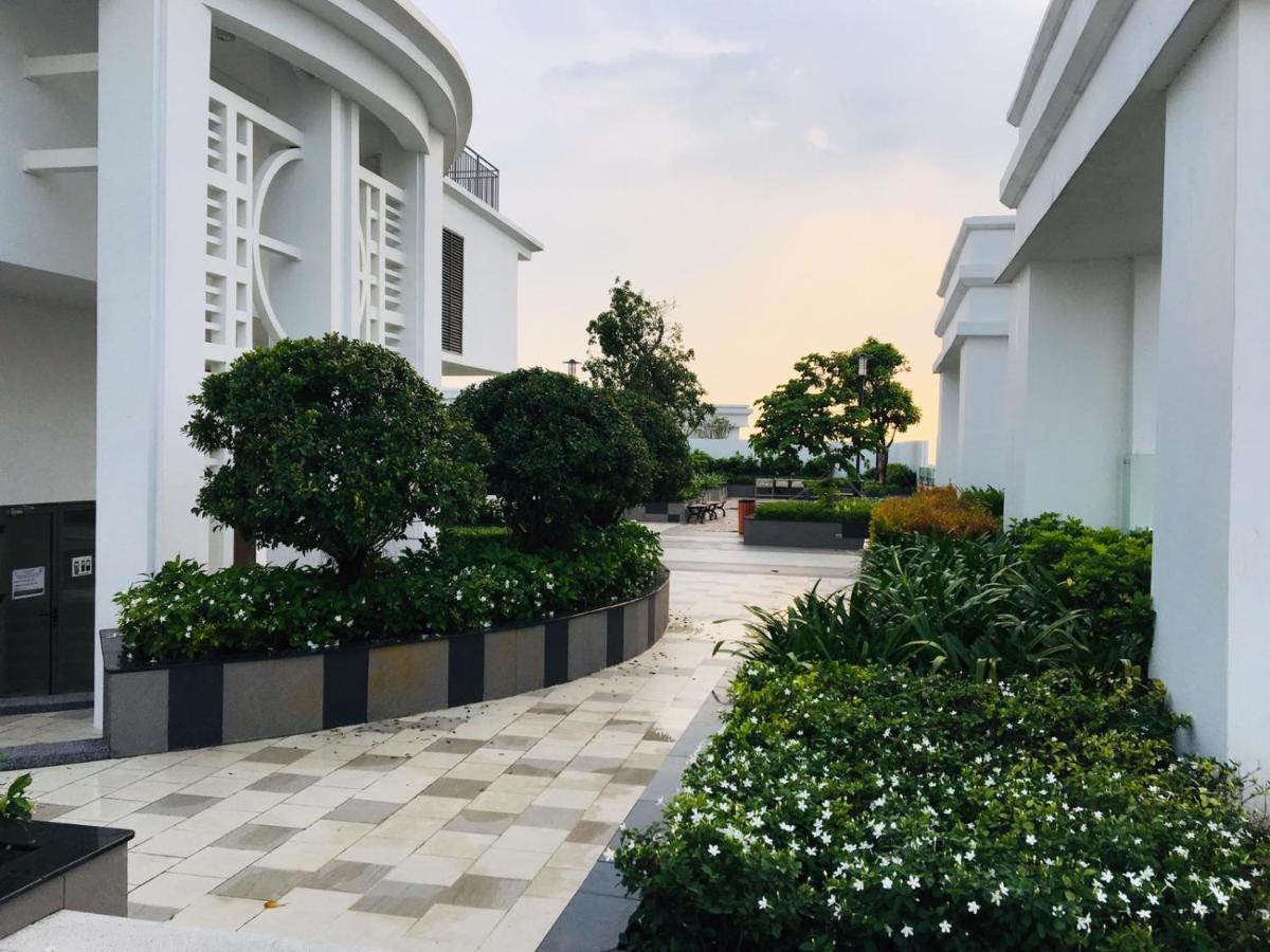 Gold Bee Dormitary Service Apartment Cidade de Ho Chi Minh Exterior foto